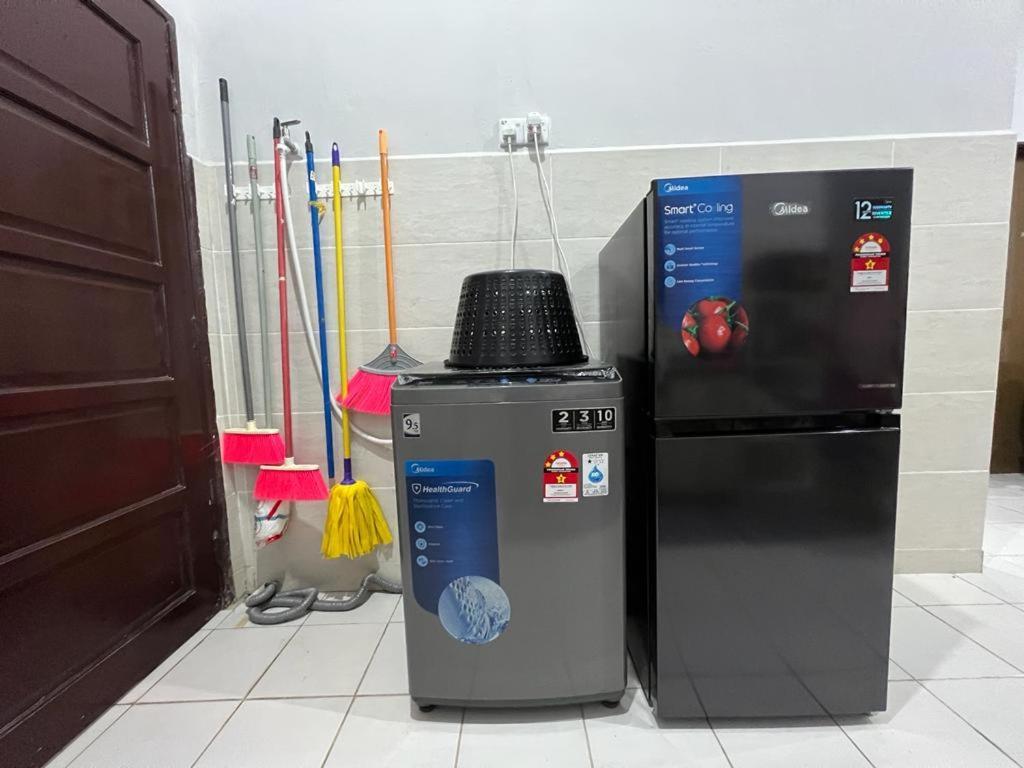 D'Sara Homestay Fully Furnished 3 Bedrooms All Aircond 2 Miles Centre Chukai Luaran gambar