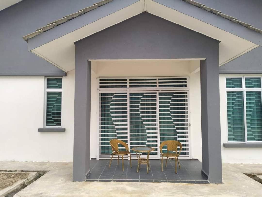 D'Sara Homestay Fully Furnished 3 Bedrooms All Aircond 2 Miles Centre Chukai Luaran gambar
